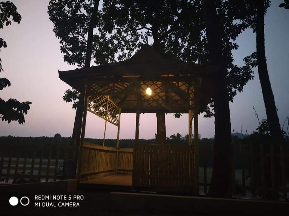 Sparrow Vale Resort Kotamangalam Esterno foto